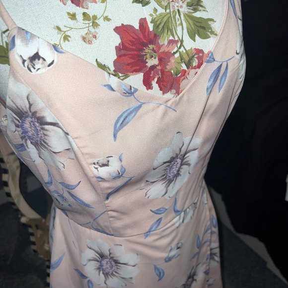 LULUS ELEGANT FLORAL ROMPER - Picture 2 of 4